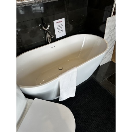 Ex Display Madison Free Standing Bath 1540mm